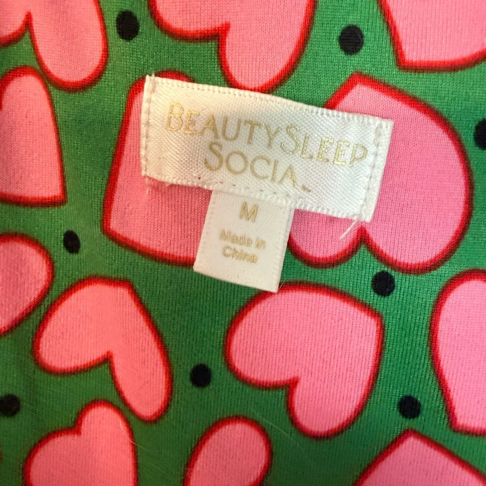 Women's Heart-Print Pajama Set - Pink Hearts on Green - Picture 6 of 9